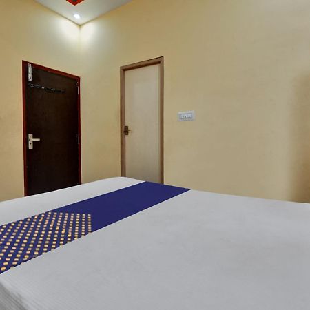 Spot On Anugraha Residency Hotell Kumbalgod Exteriör bild