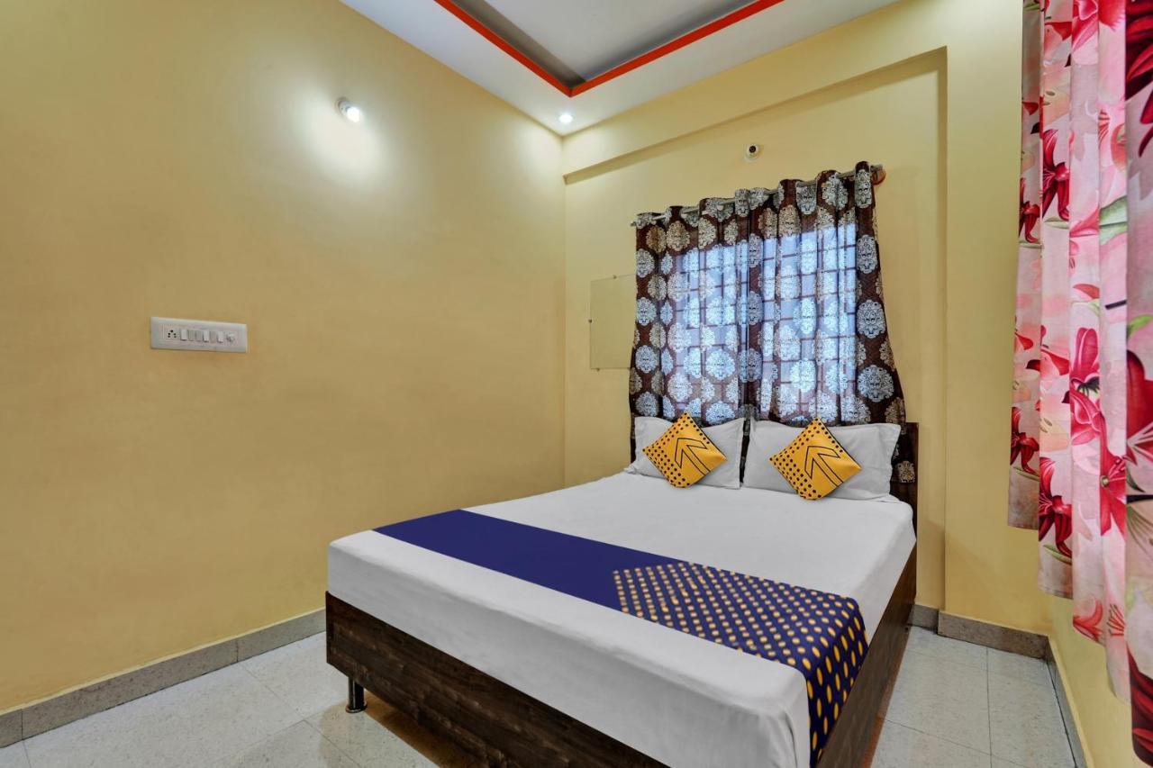Spot On Anugraha Residency Hotell Kumbalgod Exteriör bild