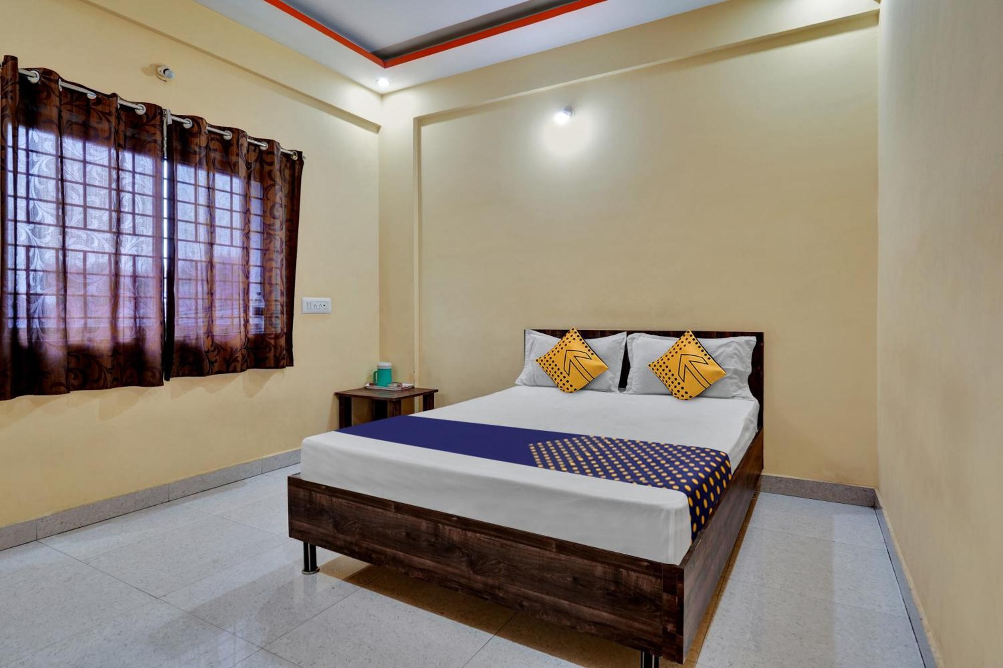 Spot On Anugraha Residency Hotell Kumbalgod Exteriör bild