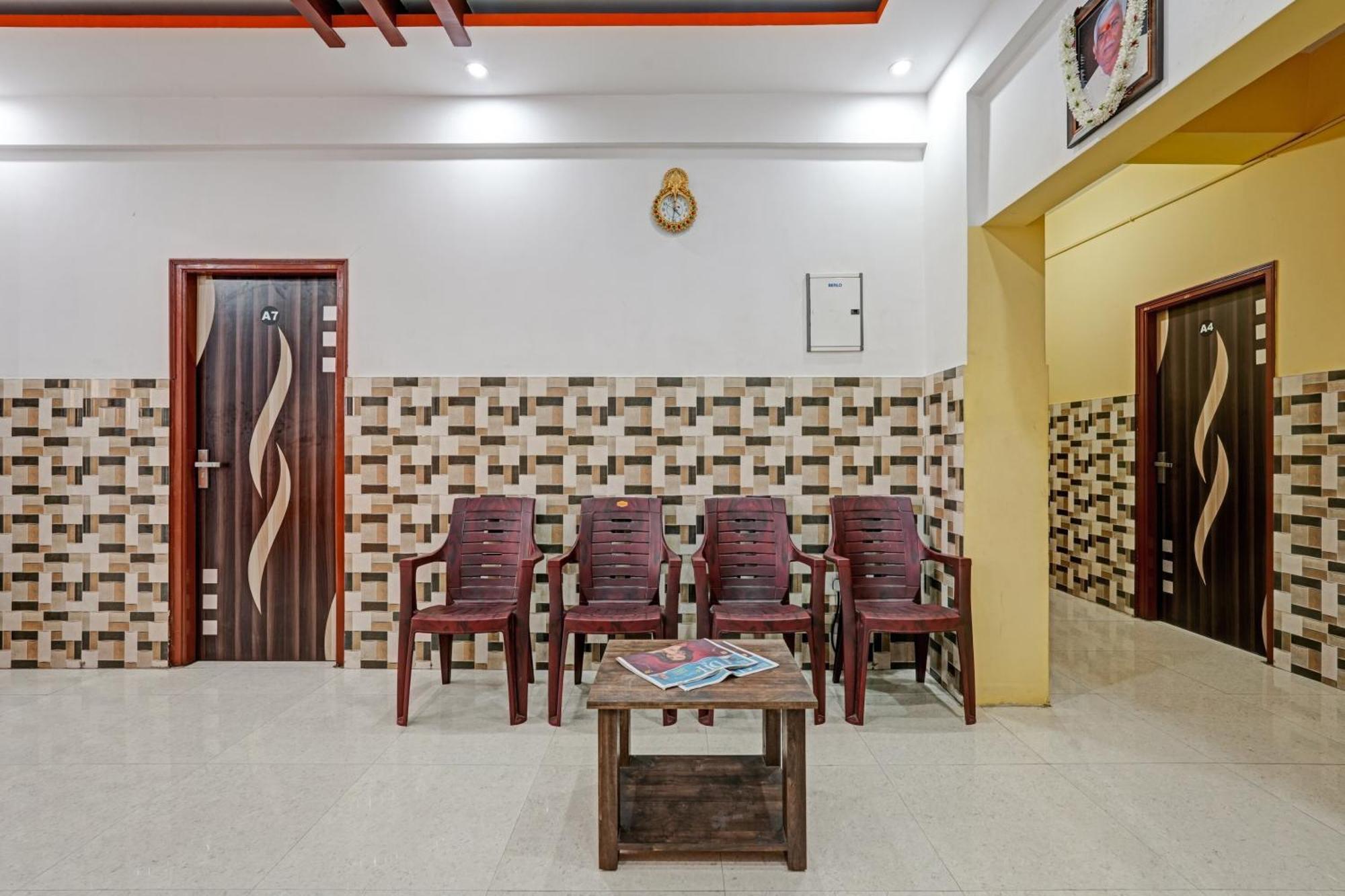 Spot On Anugraha Residency Hotell Kumbalgod Exteriör bild