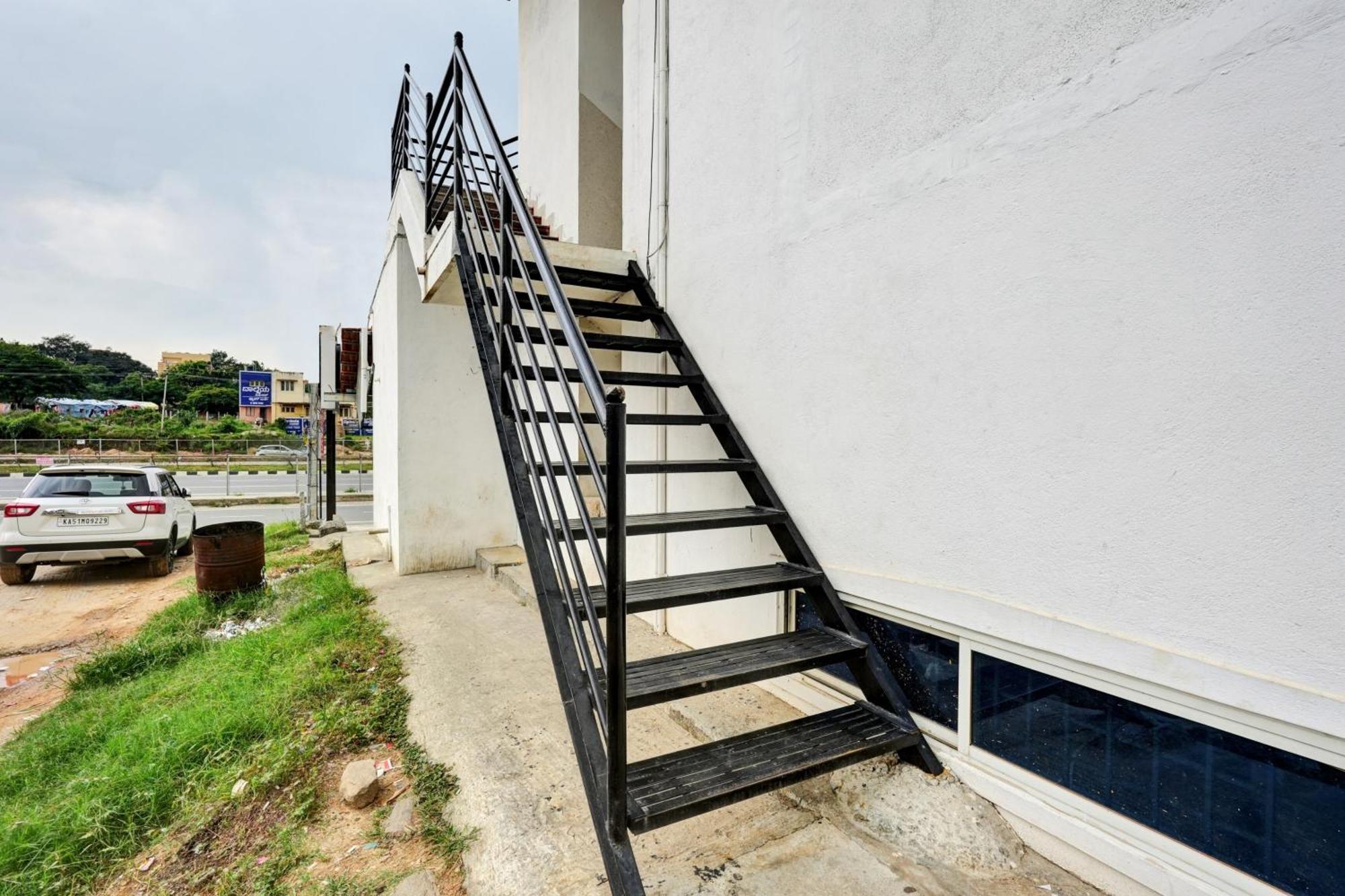 Spot On Anugraha Residency Hotell Kumbalgod Exteriör bild