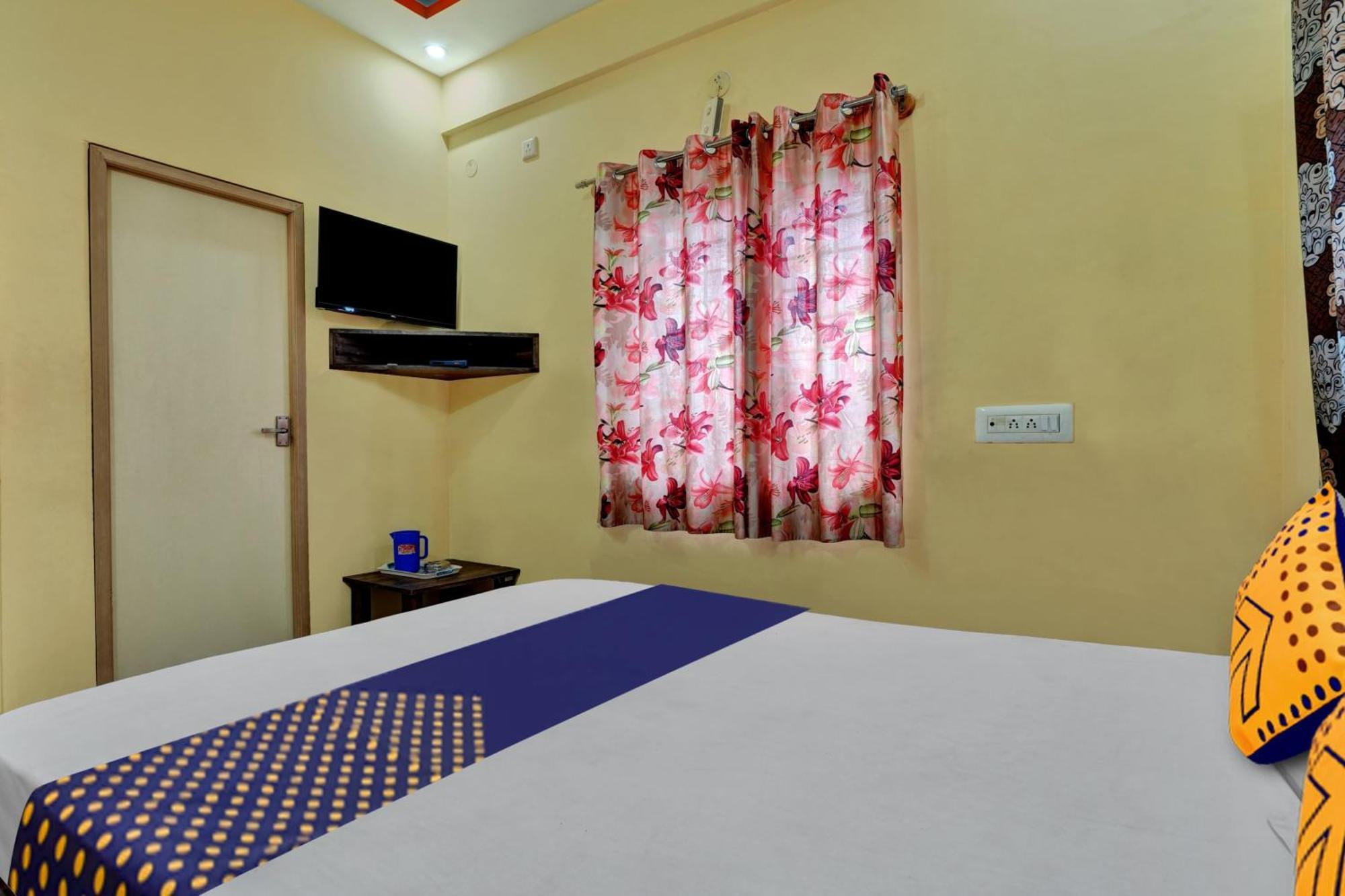 Spot On Anugraha Residency Hotell Kumbalgod Exteriör bild