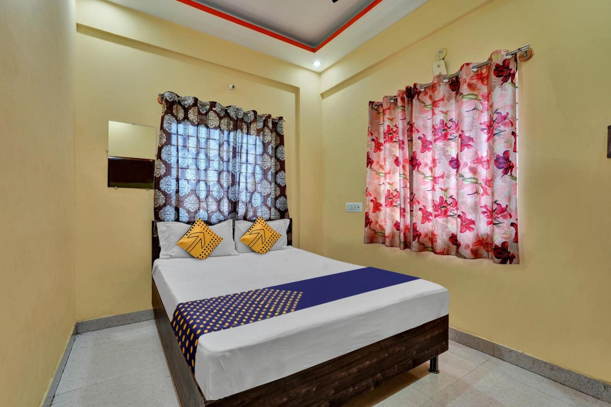 Spot On Anugraha Residency Hotell Kumbalgod Exteriör bild